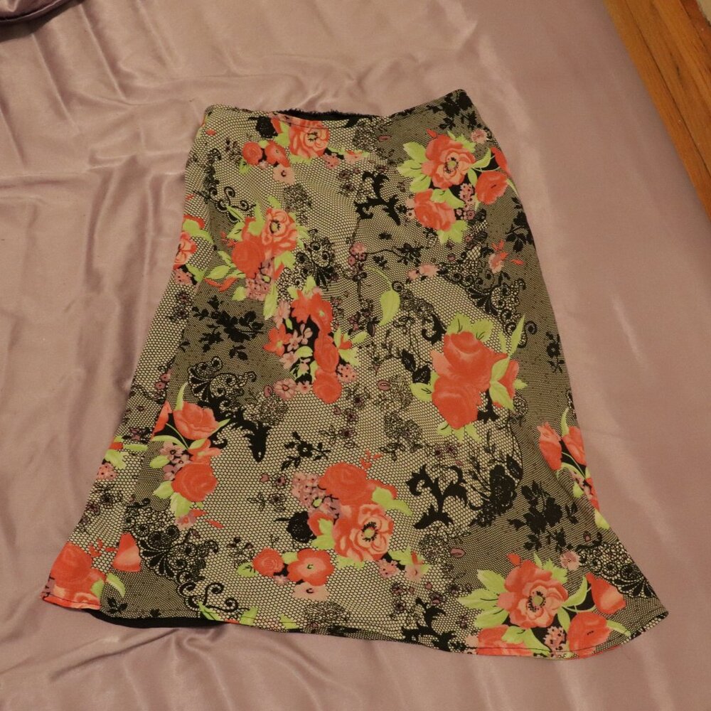 THE VINTAGE TWIN Gothic Lace Print Floral Midi Skirt